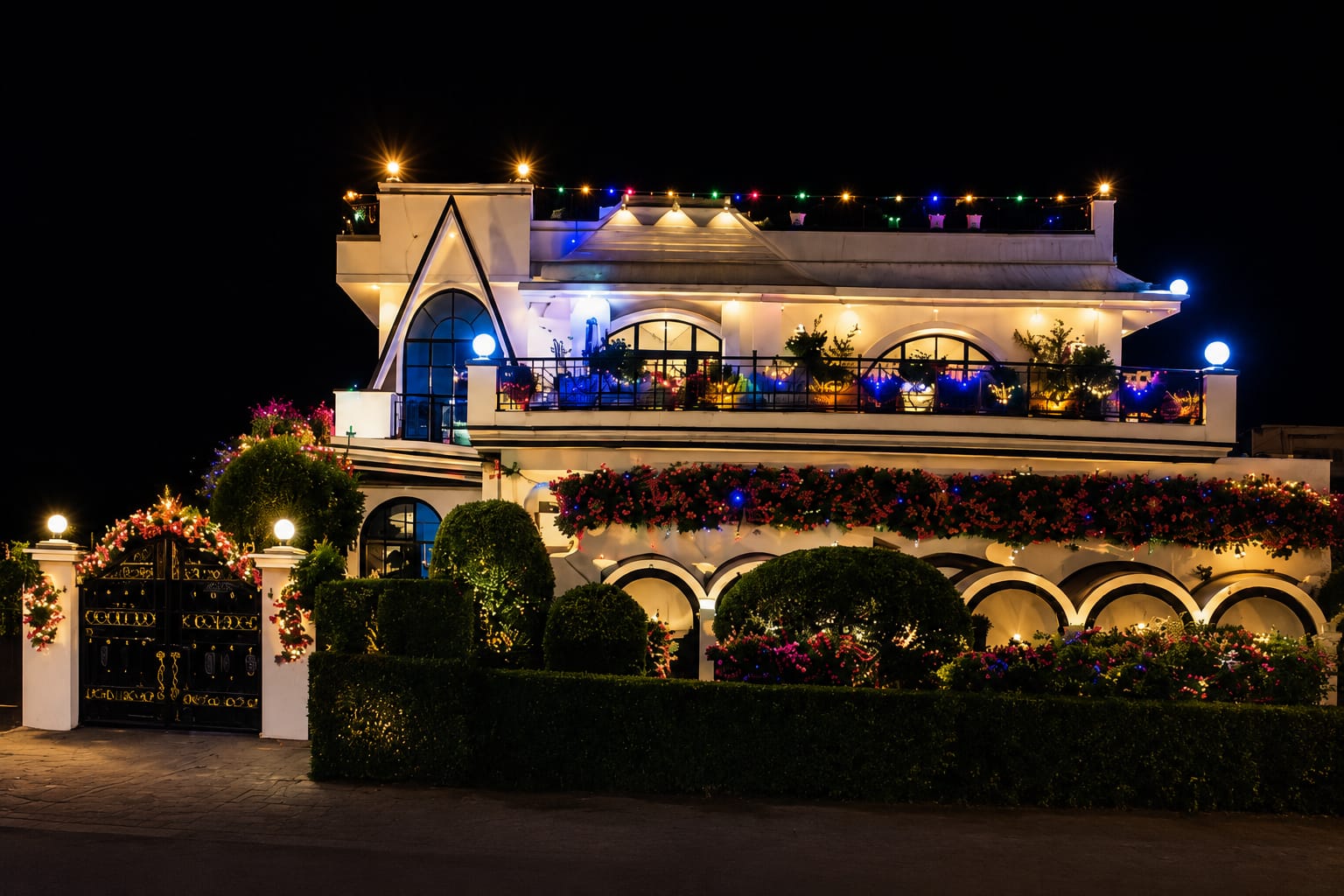 Krishna Guest House, Lucknow - Tap to explore photos