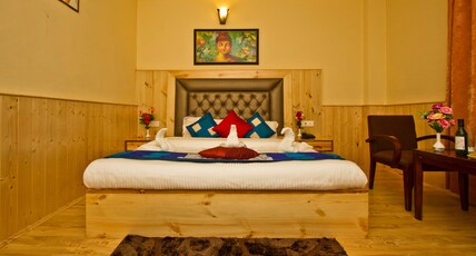 New Harmony Inn - 5 mins drive from Volvo Stand Room Type - DELUXE ROOM WITHOUT BALCONY New Harmony Inn - 5 mins drive from Volvo Stand Room Type - DELUXE ROOM WITHOUT BALCONY