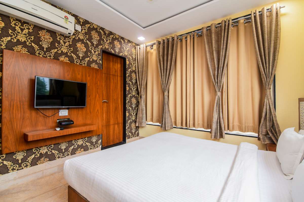 Hotel Shikhar Darshan - Tap to explore photos