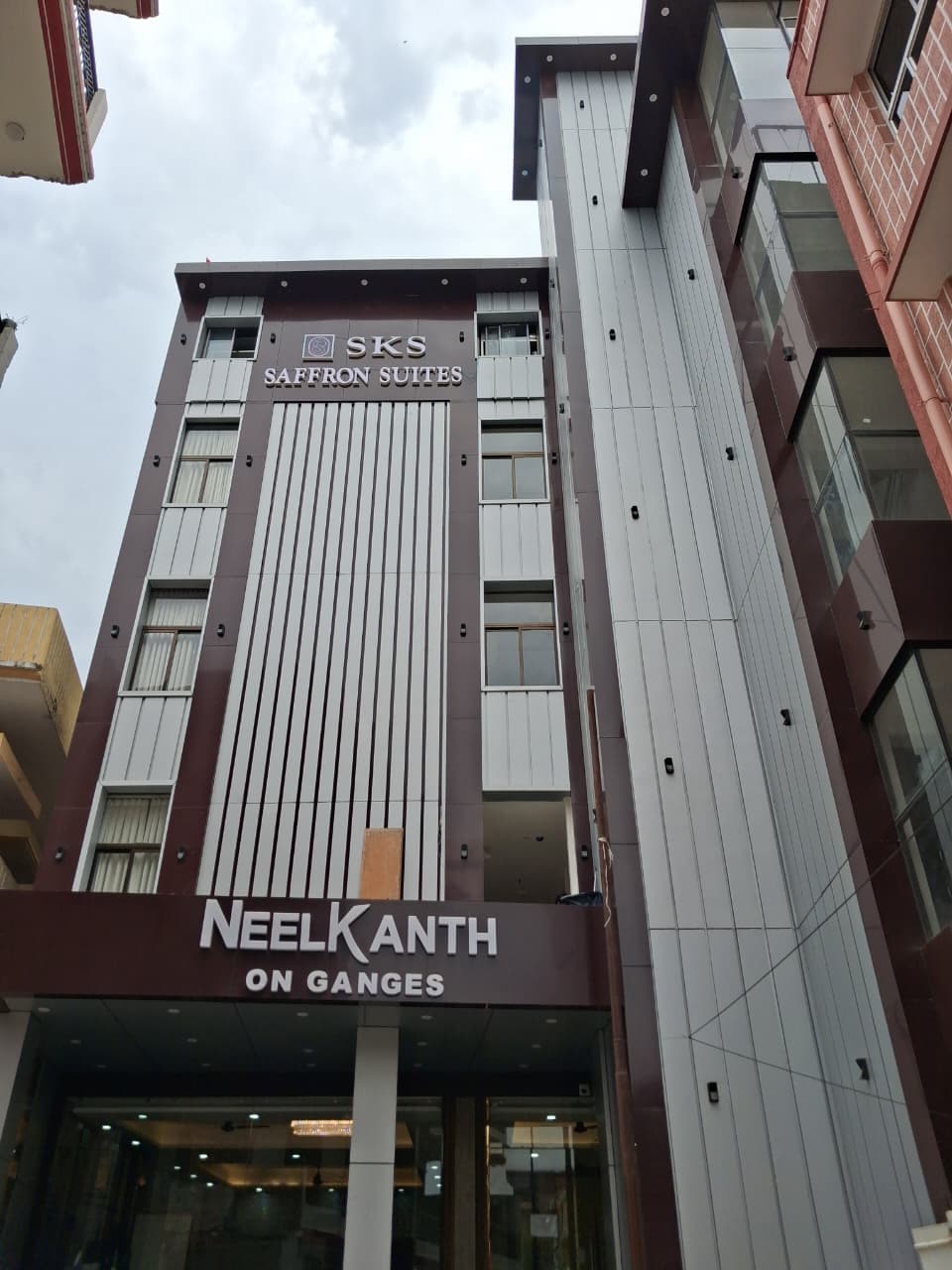 SKS SAFFRON SUITES - Tap to explore photos