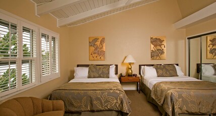 Best Western Plus Island Palms Hotel & Marina Room Type - Suite-2 Queen Beds, Non-Smoking, Scenic View, Living Room, Full Kitchen, Sofabed, Wireless High-Spee