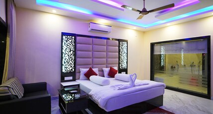 AQUA BLUE RESORT PRIVATE LIMITED Room Type - Executive Cottage Bathtub and Balcony
