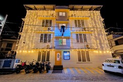 The WAVES by the BEACH INN