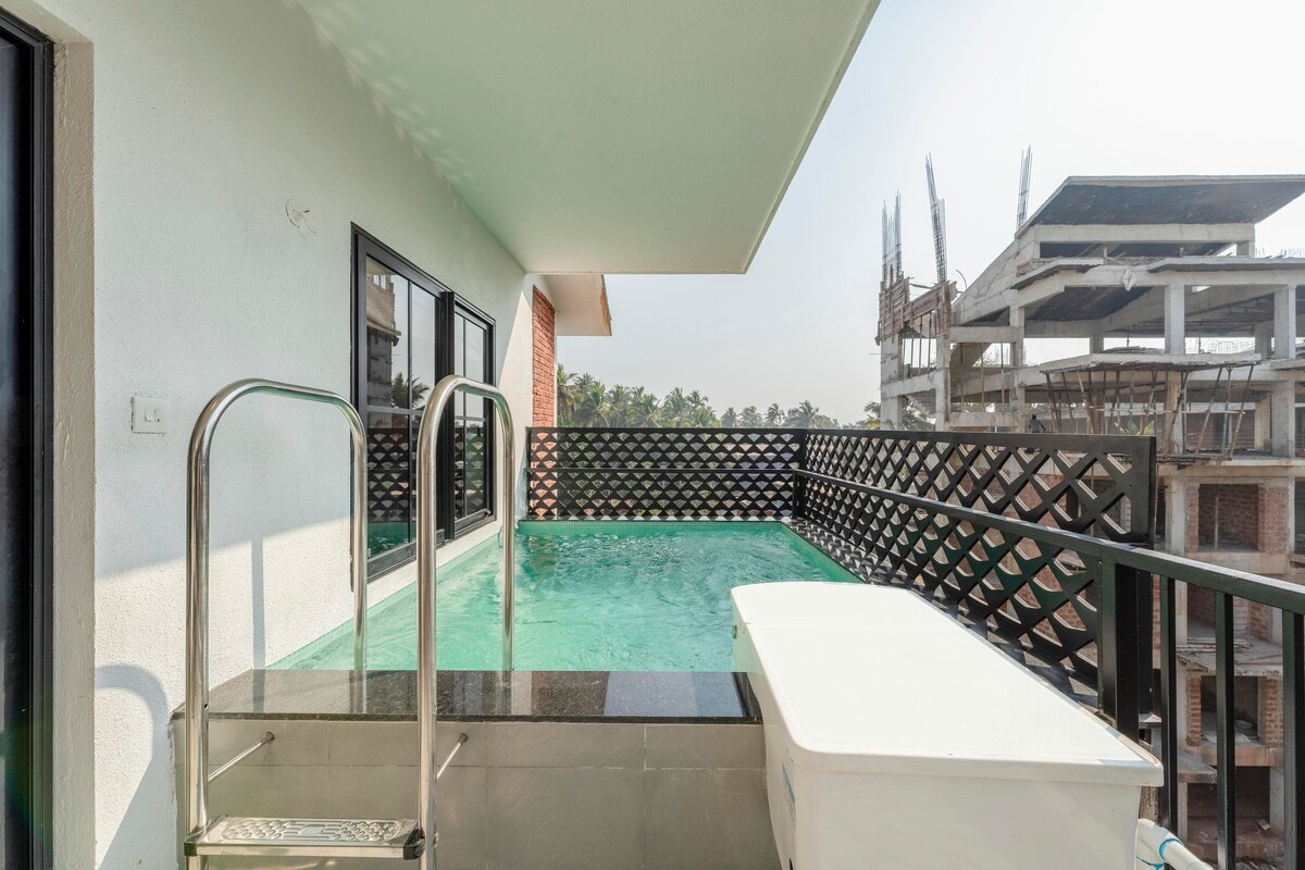 Staymaster Plush 1BR Apt | Pvt Pool | Calangute - Tap to explore photos