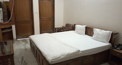 Shri Ganga Palace Room Type - Standard Room