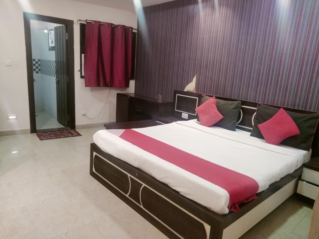 Hotel Aastha Krishna Dham - Tap to explore photos