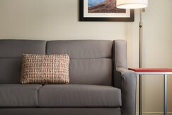 Hampton Inn & Suites - Glendale/Westgate