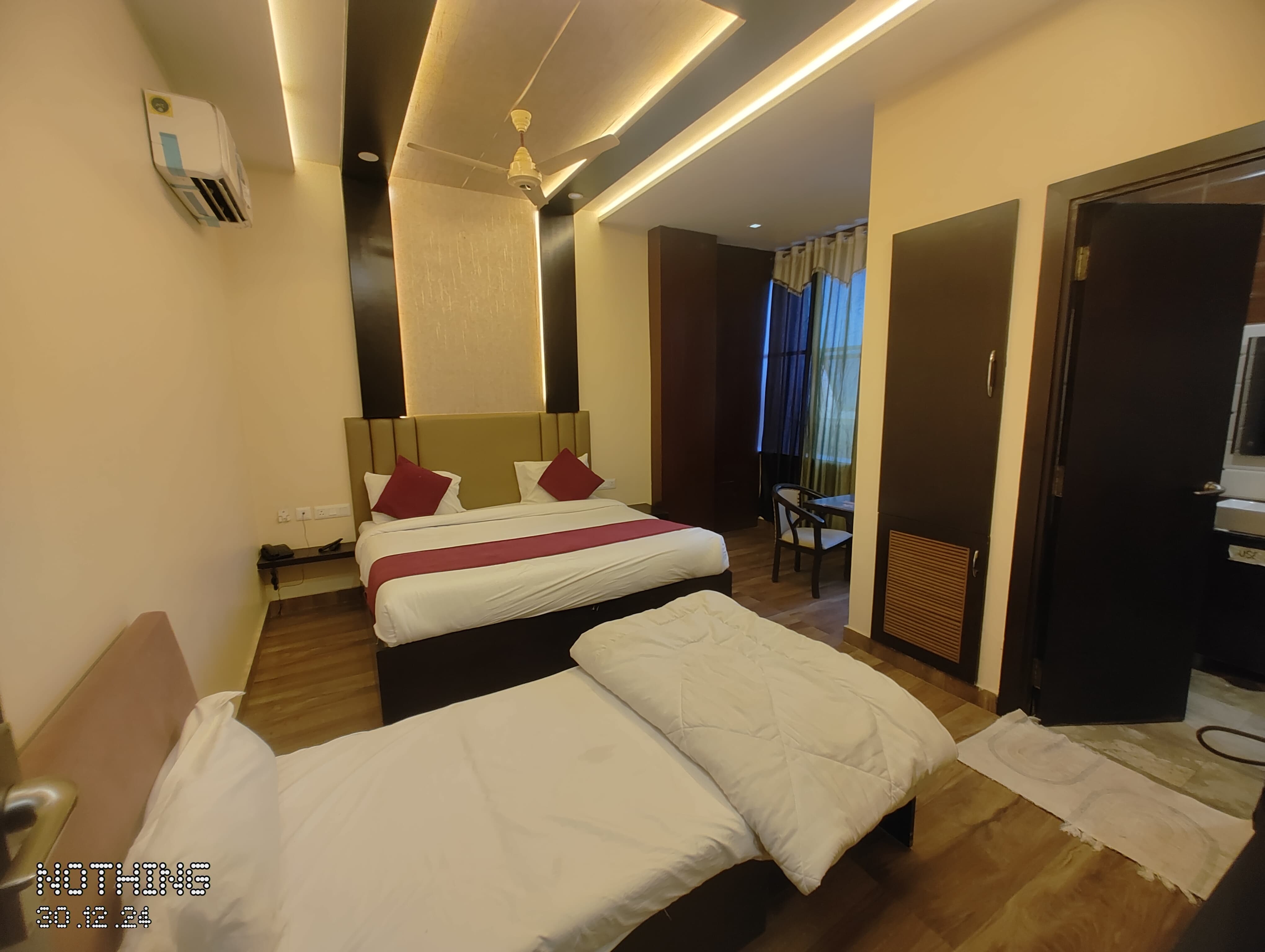 HOTEL MAYUR PALACE & HOME STAY - Tap to explore photos