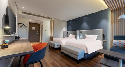 Holiday Inn Express Yichang Riverside Room Type - 2 Twin Beds Standard River View
