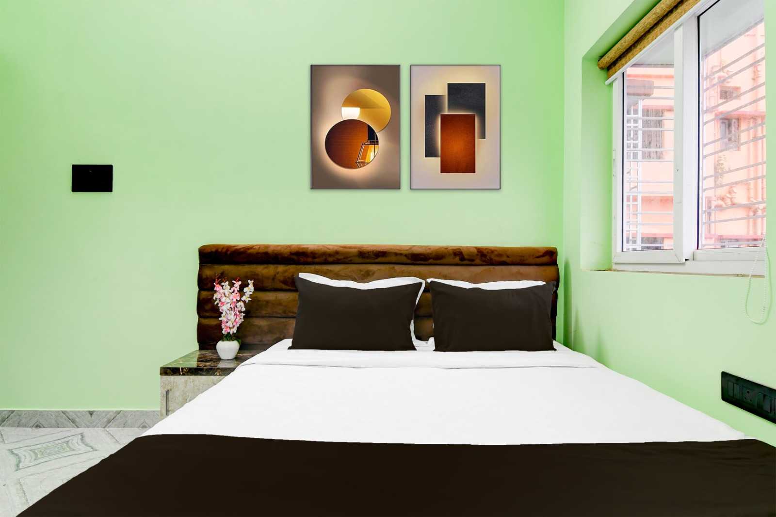 Hotel O Westin Regency - Tap to explore photos