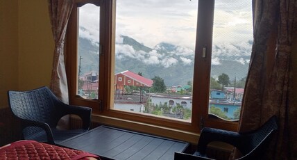 BUGYAL EAST END ROOMS HOMESTAY Room Type - 302