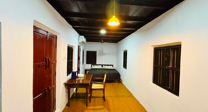 Leaves N' Spices Heritage House Room Type - KING SIZE BED WITH BALCONY