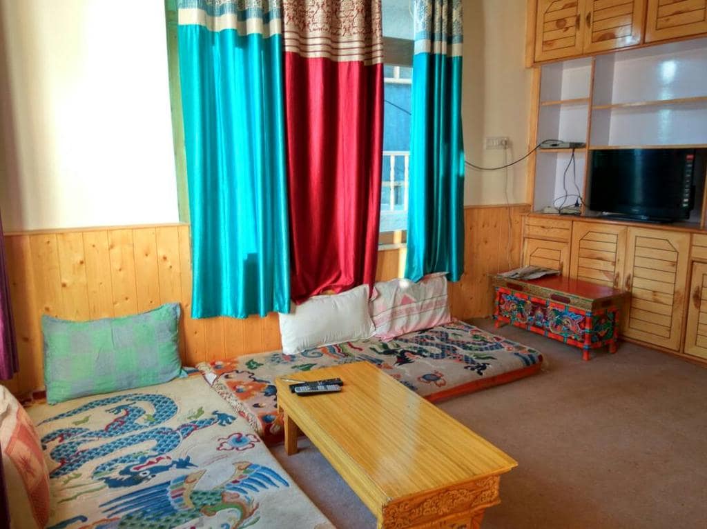 Achina Homestay | Rooms & Caretaker - Tap to explore photos