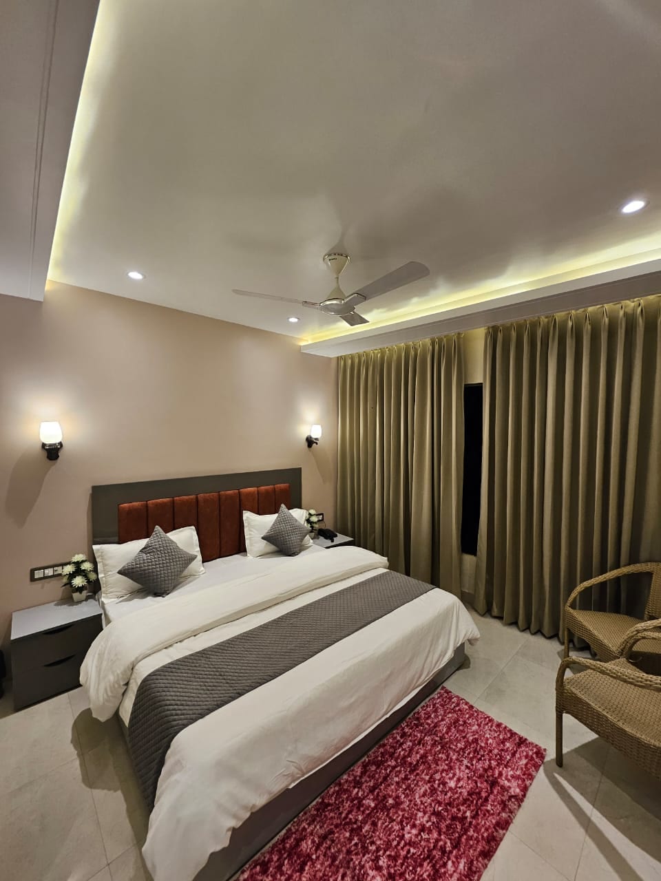 Nirvana Bliss, Malsi - Tap to explore photos
