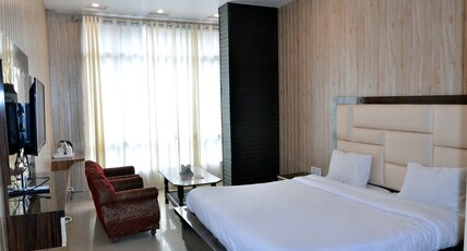 Hotel Deep Room Type - DELUXE ROOM