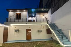 HOTEL O JJ Residency