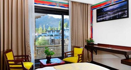 Old Road Mansion Room Type - Premium Room With Balcony