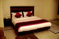 Hotel Mandakini Palace