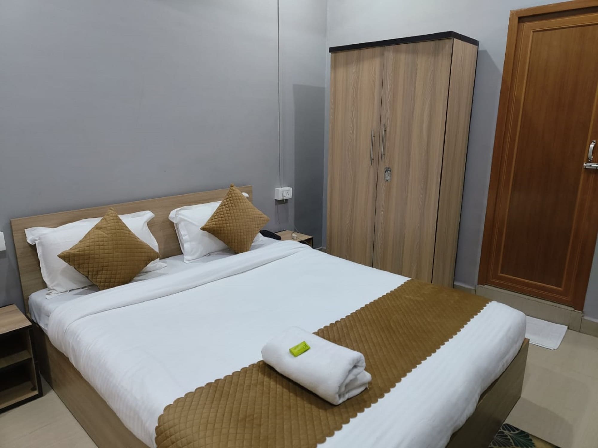 Hotel Pohor Regency -10 minutes travel to Kamakhya Temple - Tap to explore photos