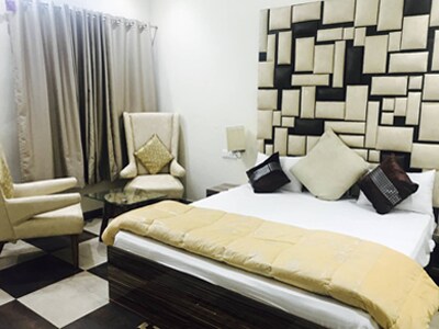 Amanta's - Tap to explore photos