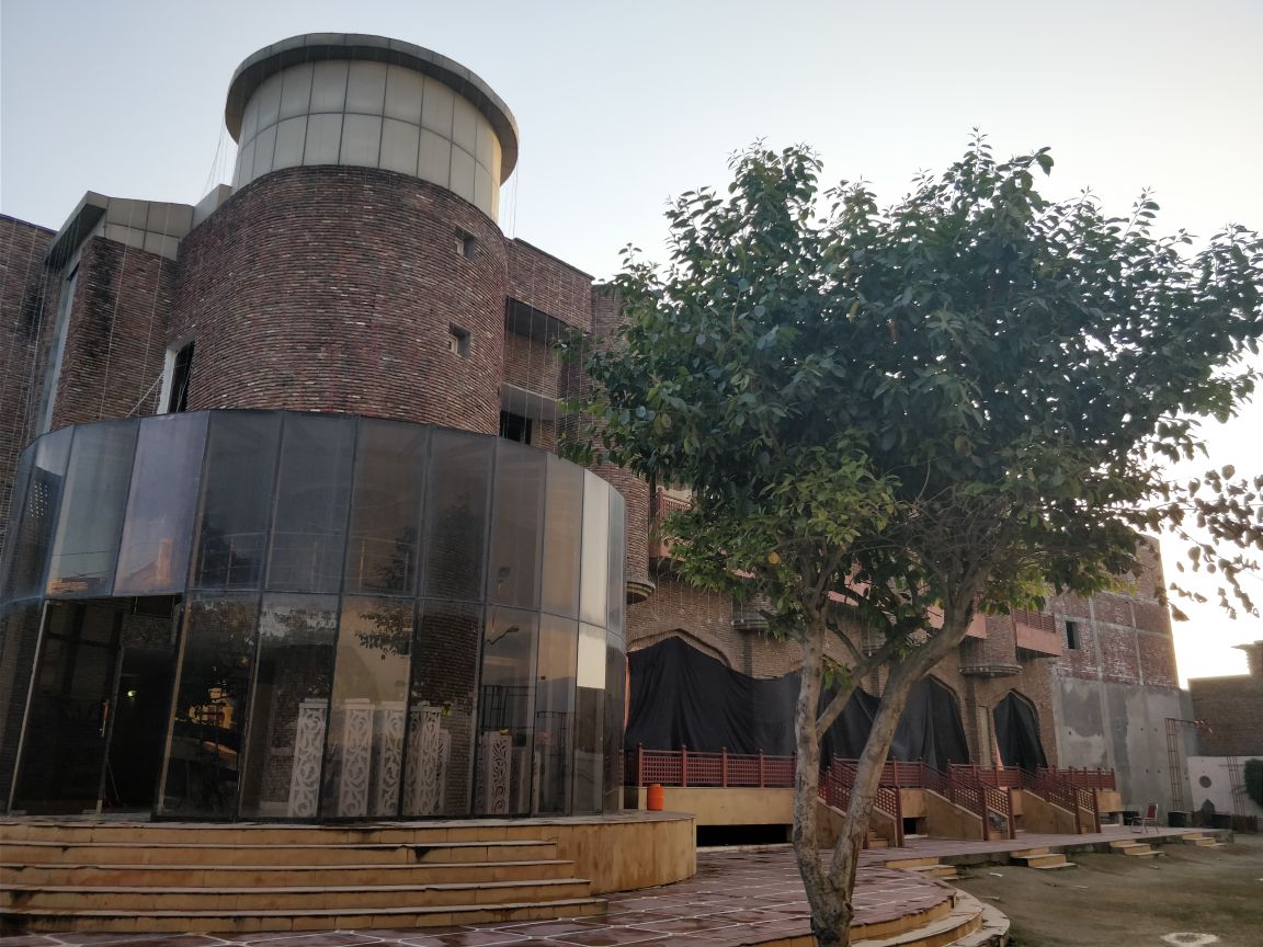 Hotel Nimantran Palace - Tap to explore photos