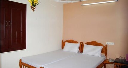 JJ RESIDENCY Room Type - Triple Room AC