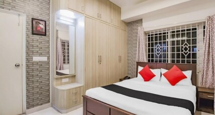 SLN Suites - Hebbal Room Type - Deluxe Room with City View