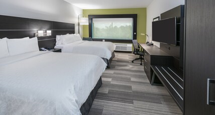 Holiday Inn Express & Suites Bryan Room Type - 2 Queen Standard Communication Accessible Transfer Tub