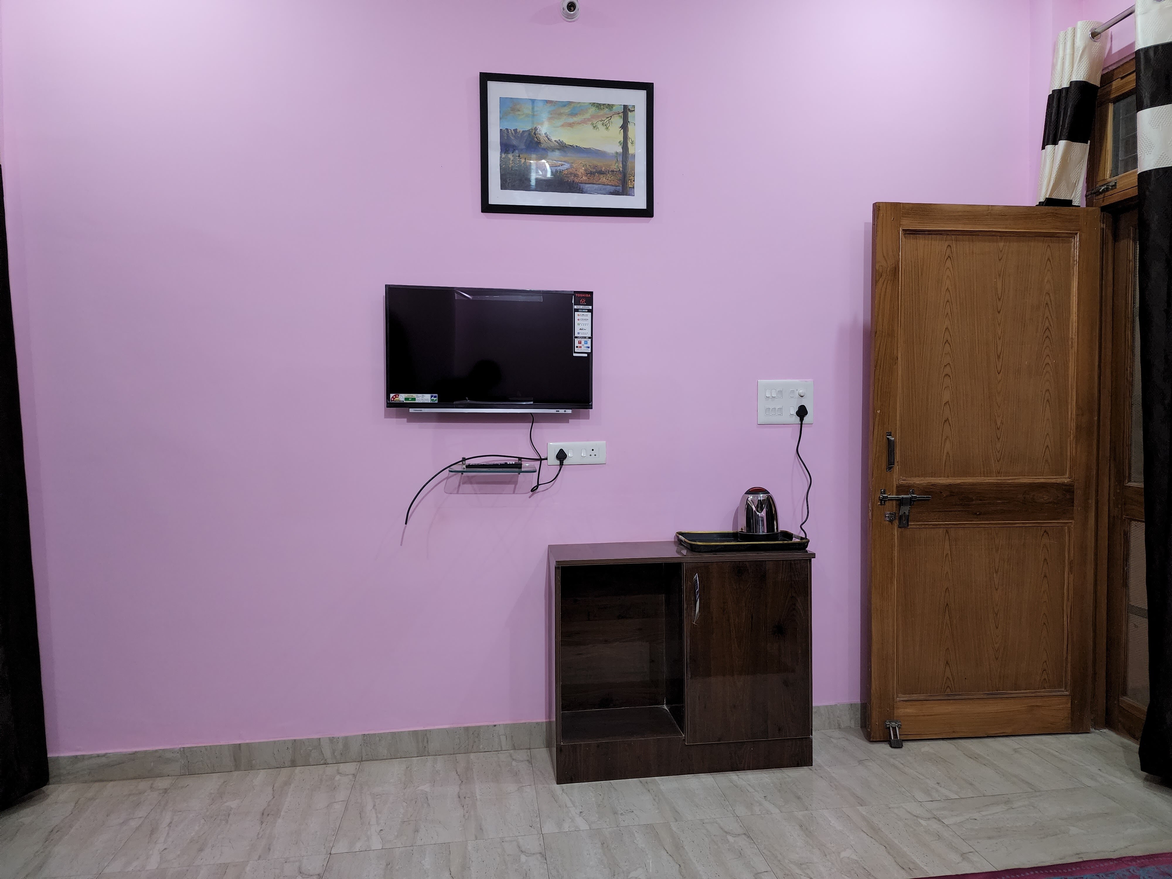 Daksh HomeStay - Tap to explore photos