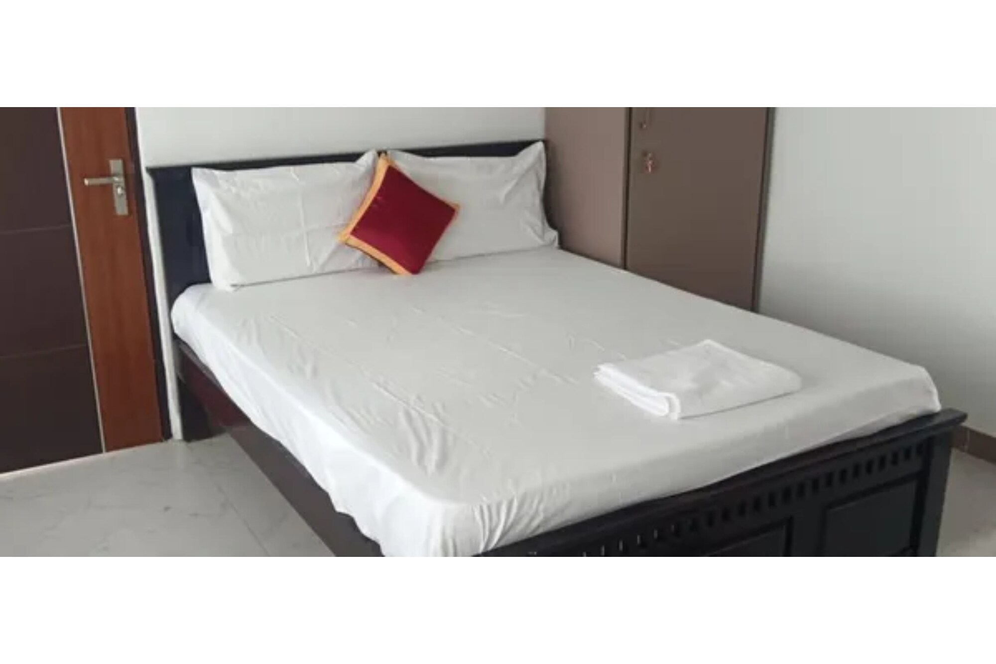 FabHotel Narayani Grand - Tap to explore photos