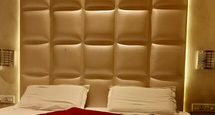 A STAR HOTEL Room Type - DELUXE AC BUSINESS ROOM