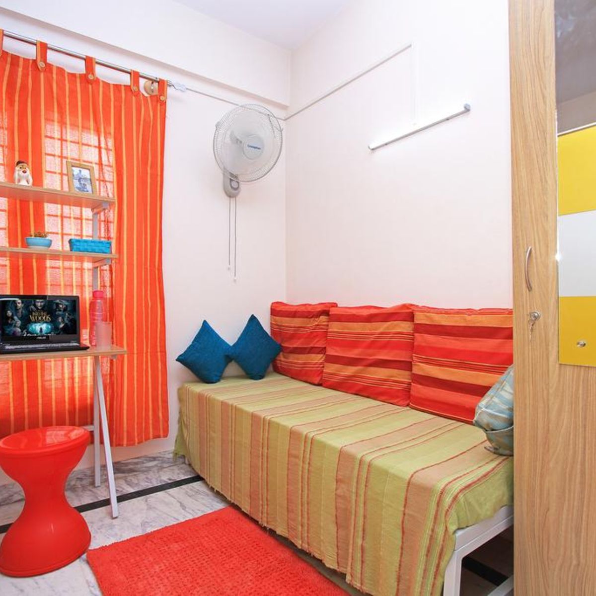 ZIPYSpaces - Executive Shared Accommodation - Tap to explore photos
