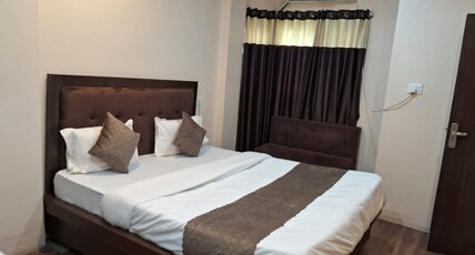 Hotel Raj Shree Room Type - Deluxe Non Ac