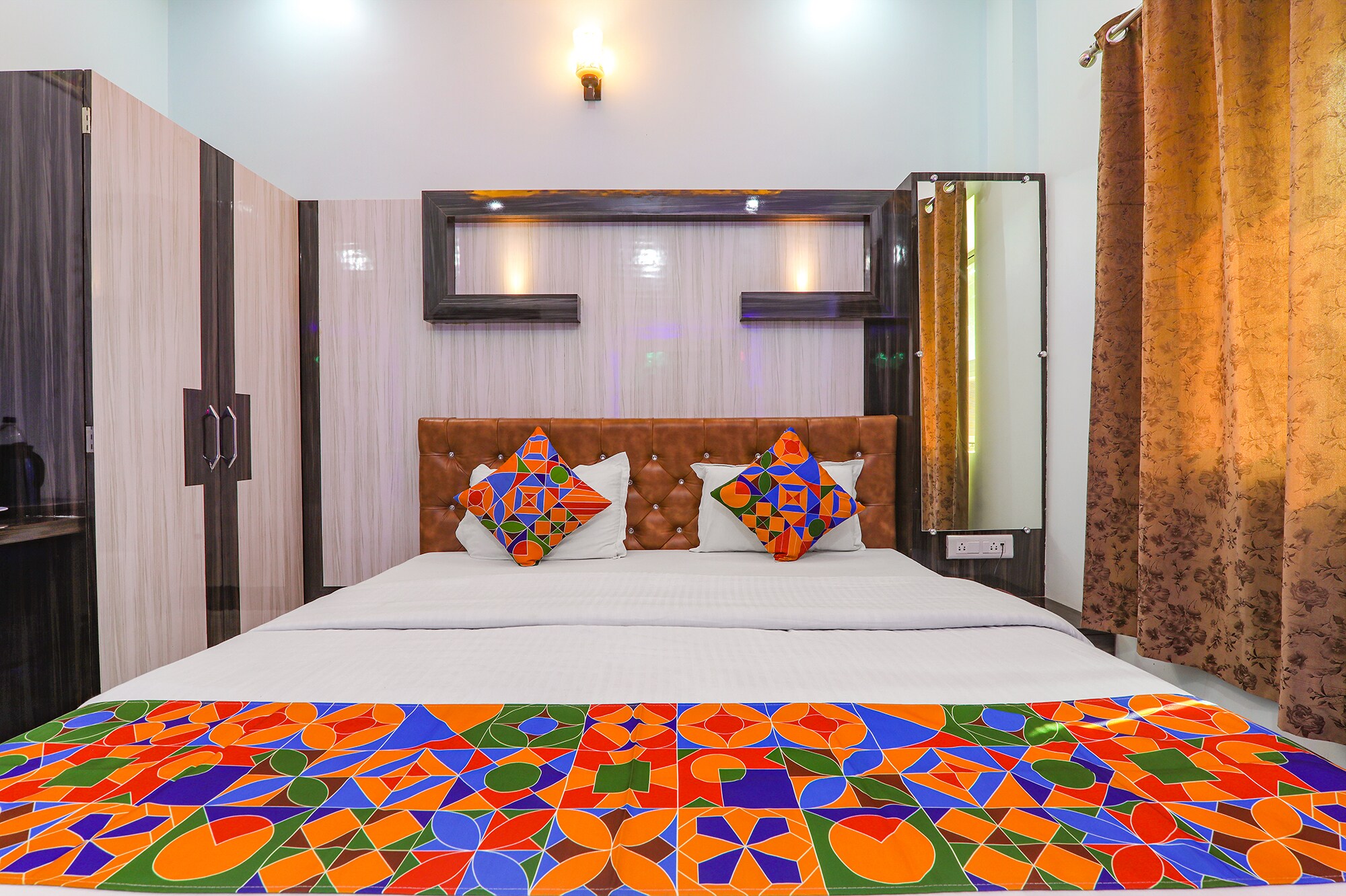 FabHotel Lumbini International - Nr. Sarnath Museum - Tap to explore photos
