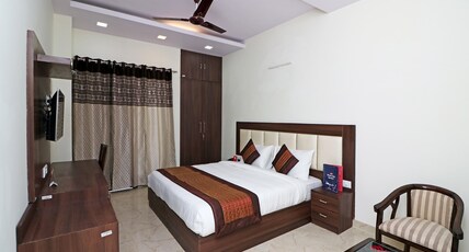 SKS Hospitality Room Type - Deluxe Room With Balcony