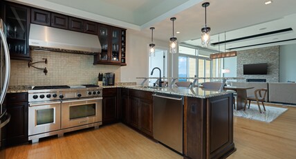 Hotel Indigo ASHEVILLE DOWNTOWN Room Type - 1 King 1 Queen 2 Bedroom Suite