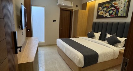 Hotel Prince Diamond Palace Room Type - Super Deluxe Room