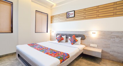 FabHotel Pragati Room Type - Deluxe Room
