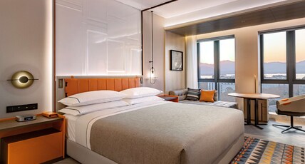 Canopy by Hilton Hangzhou West Lake Room Type - KING CANOPY LAKE VIEW ROOM