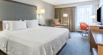 Hampton Inn Eau Claire Room Type - 1KG MOB HEAR ACC RI-SHW NS