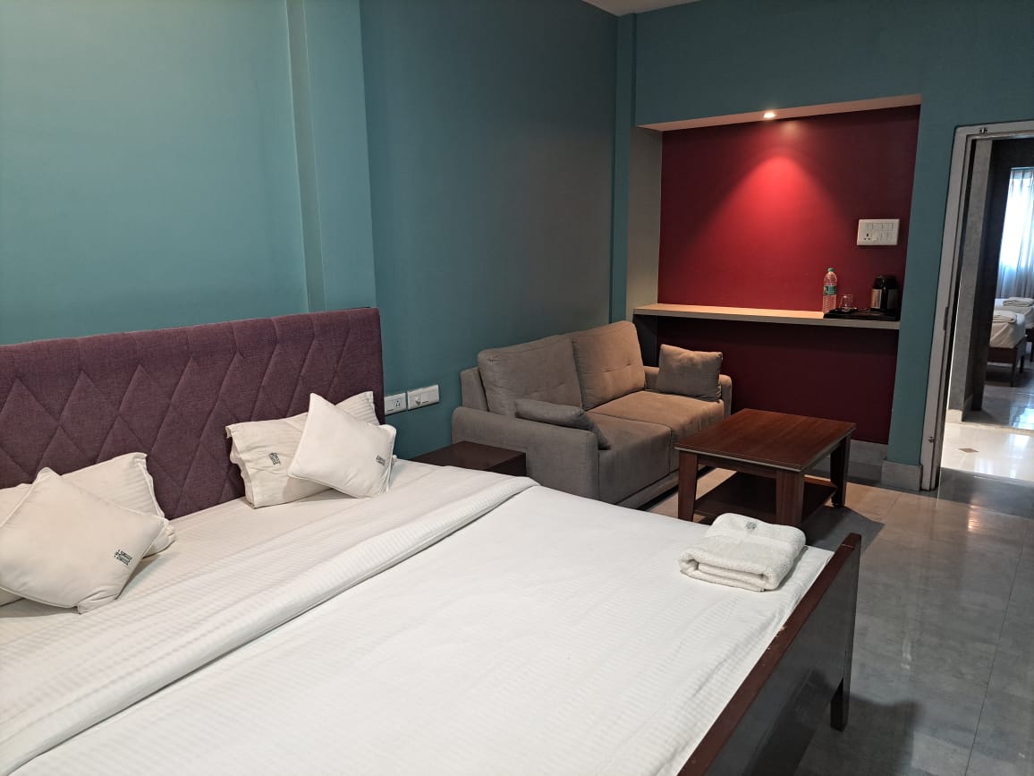 Hotel BOB - Tap to explore photos