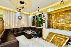 Address of HOTEL ROXY DLX