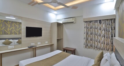 HOTEL CHANDRA PALACE Room Type - Deluxe NON A/C Room