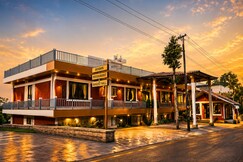 Aashiyana- The White Hill Hotel