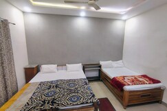 Tirupati stays Premium Ac room Parking KV 3 Km