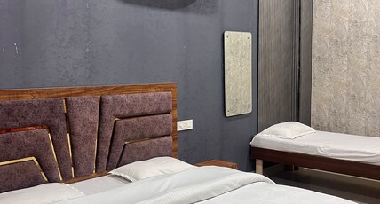 Paradise Inn Hotel & Party Hall Room Type - Deluxe Room-Tripple Occupancy