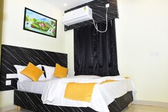 Hotel Varshini Spark Inn