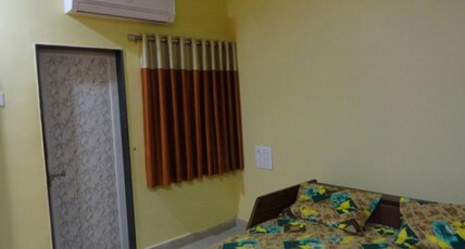 Hotel Shree Somnath.. Room Type - double bed Non AC Room