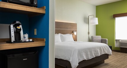 Holiday Inn Express & Suites Carrollton Room Type - 1 King Standard