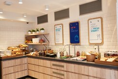 Holiday Inn Express Amsterdam - City Hall, an IHG Hotel